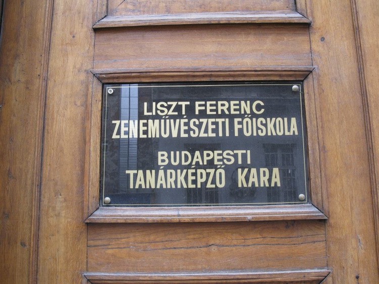 1231632_622728461105422_554401141_n