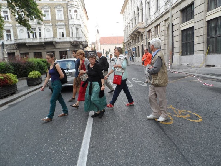 996584_621422881235980_1179130243_n